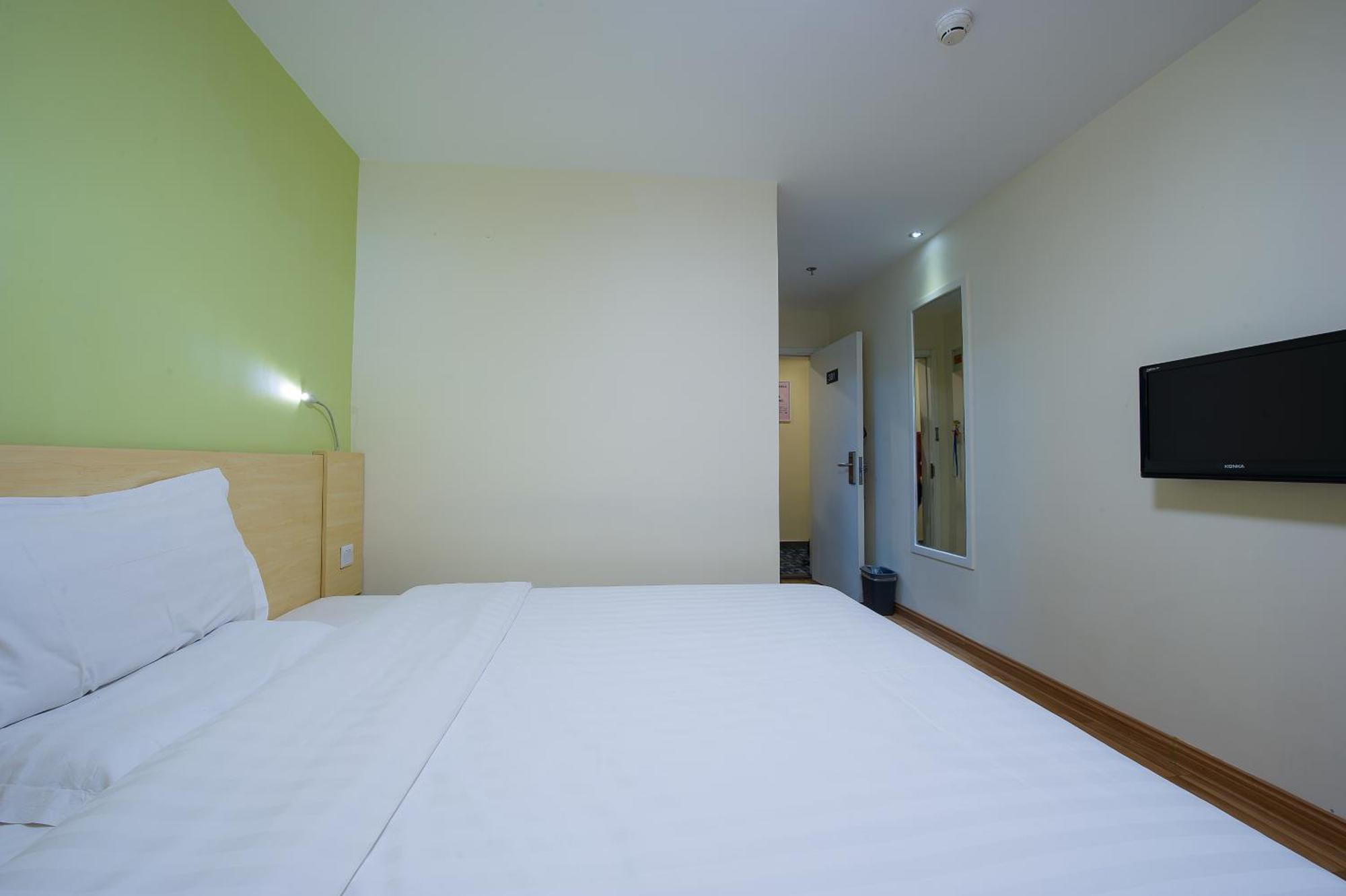 7Days Inn Beijing Laiguangying Exterior photo